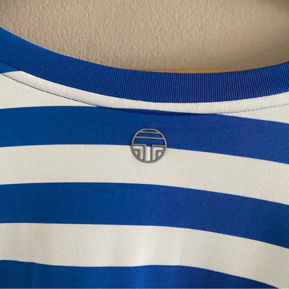 Tory Burch Sport Women’s Blue White Striped Performance Casual Top SPF50 SMALL - Picture 12 of 12